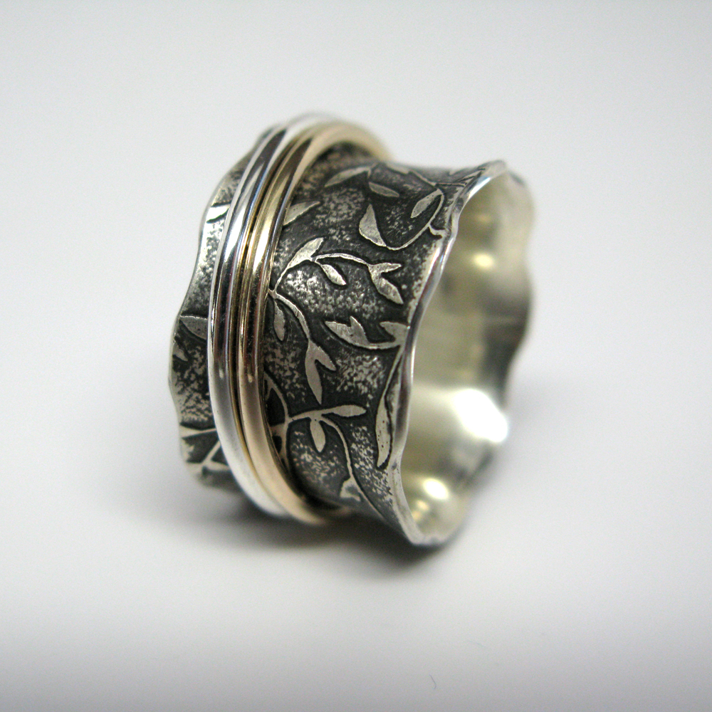 Leaf Pattern Spinner Ring with Gold Spinner | Janice Art Jewelry