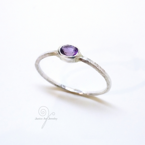 Oval Amethyst Ring
