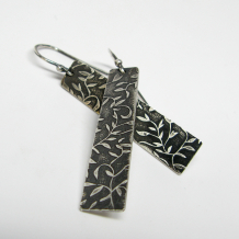 Leaf Pattern Rectangle Earrings
